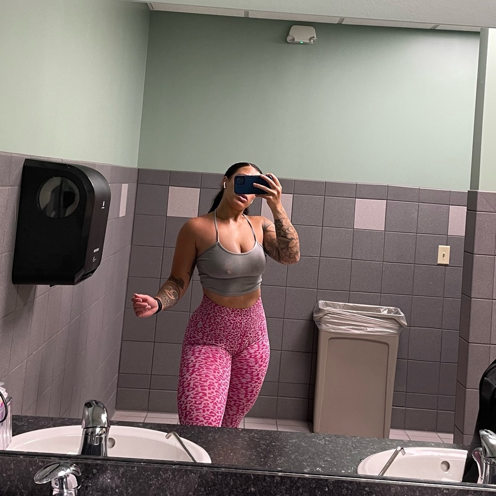 Bright pink cheetah print freepeople leggings